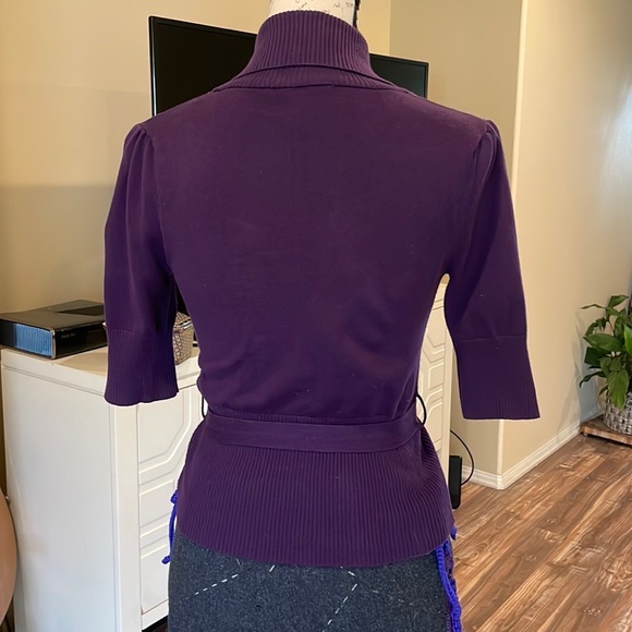 Take Out Cardigan - Picture 7 of 11